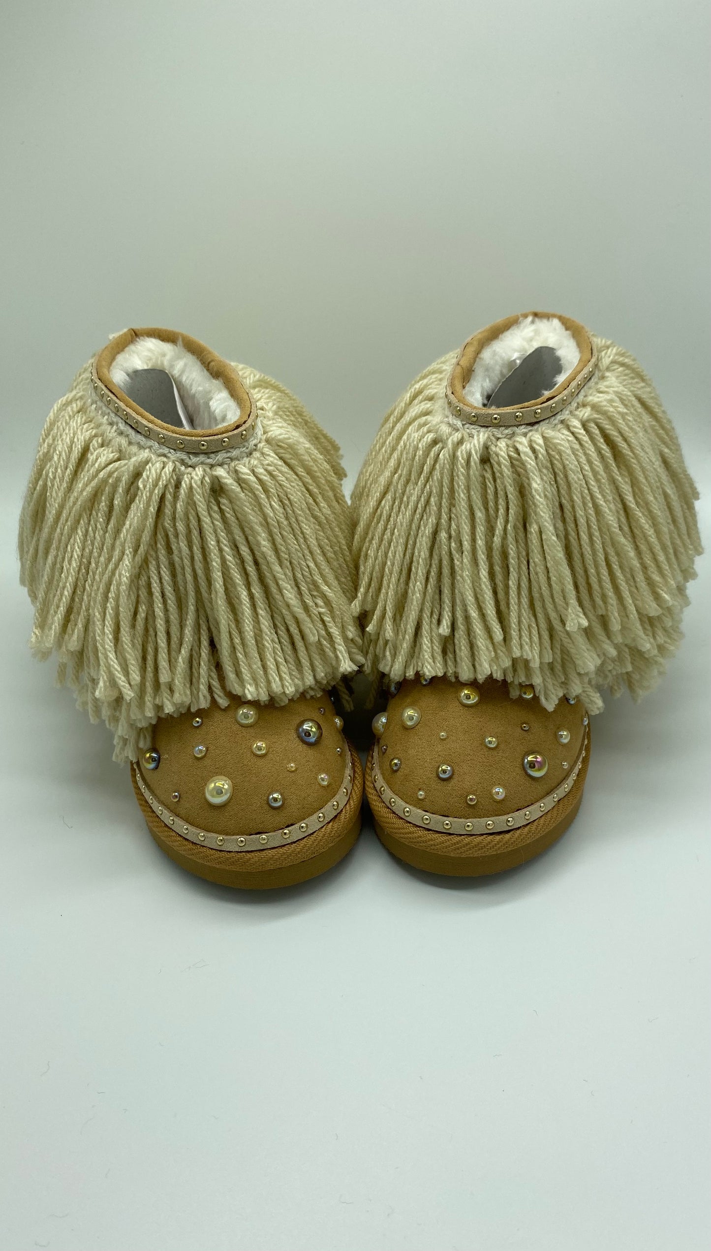 Beige pearl shaggy boots