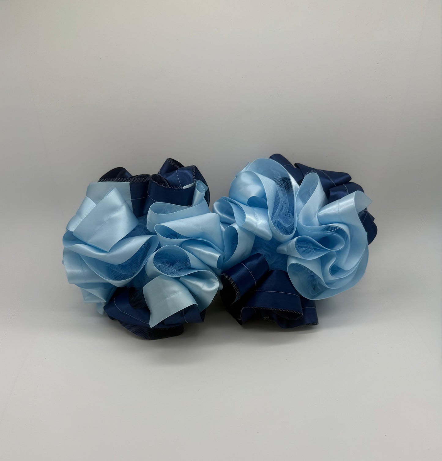 School color Ruffle socks
