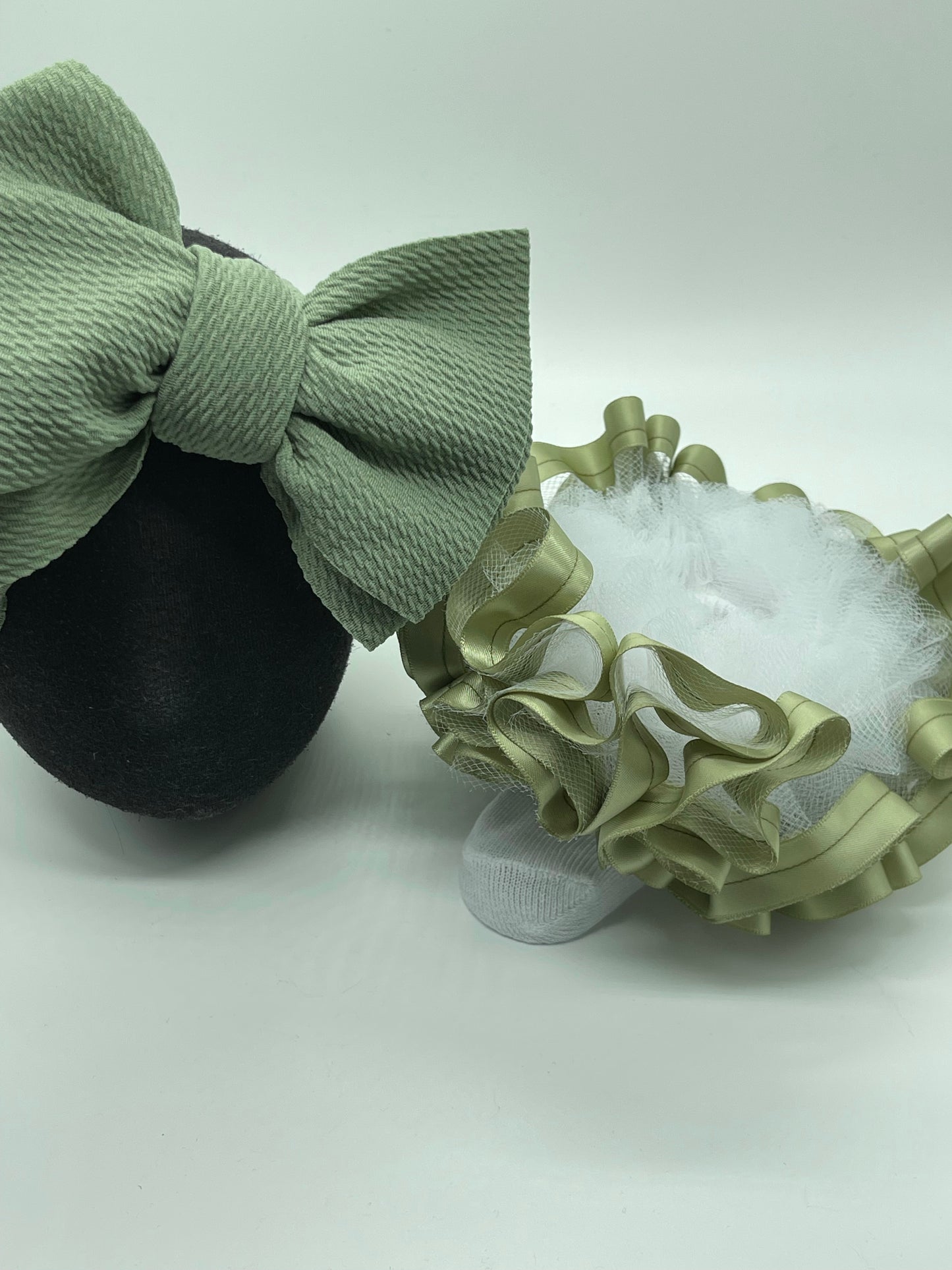 Sage Ruffle socks