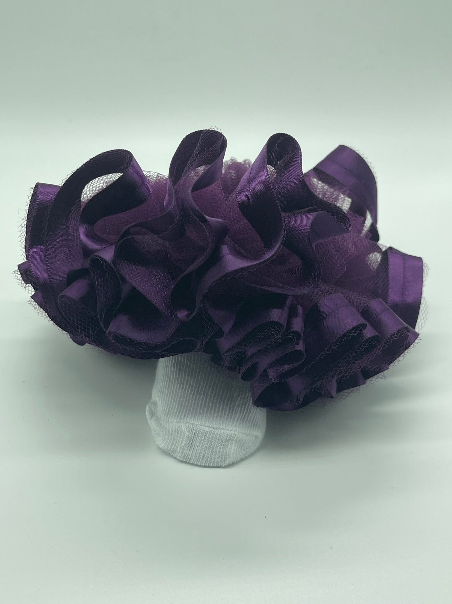 Plum ruffle socks