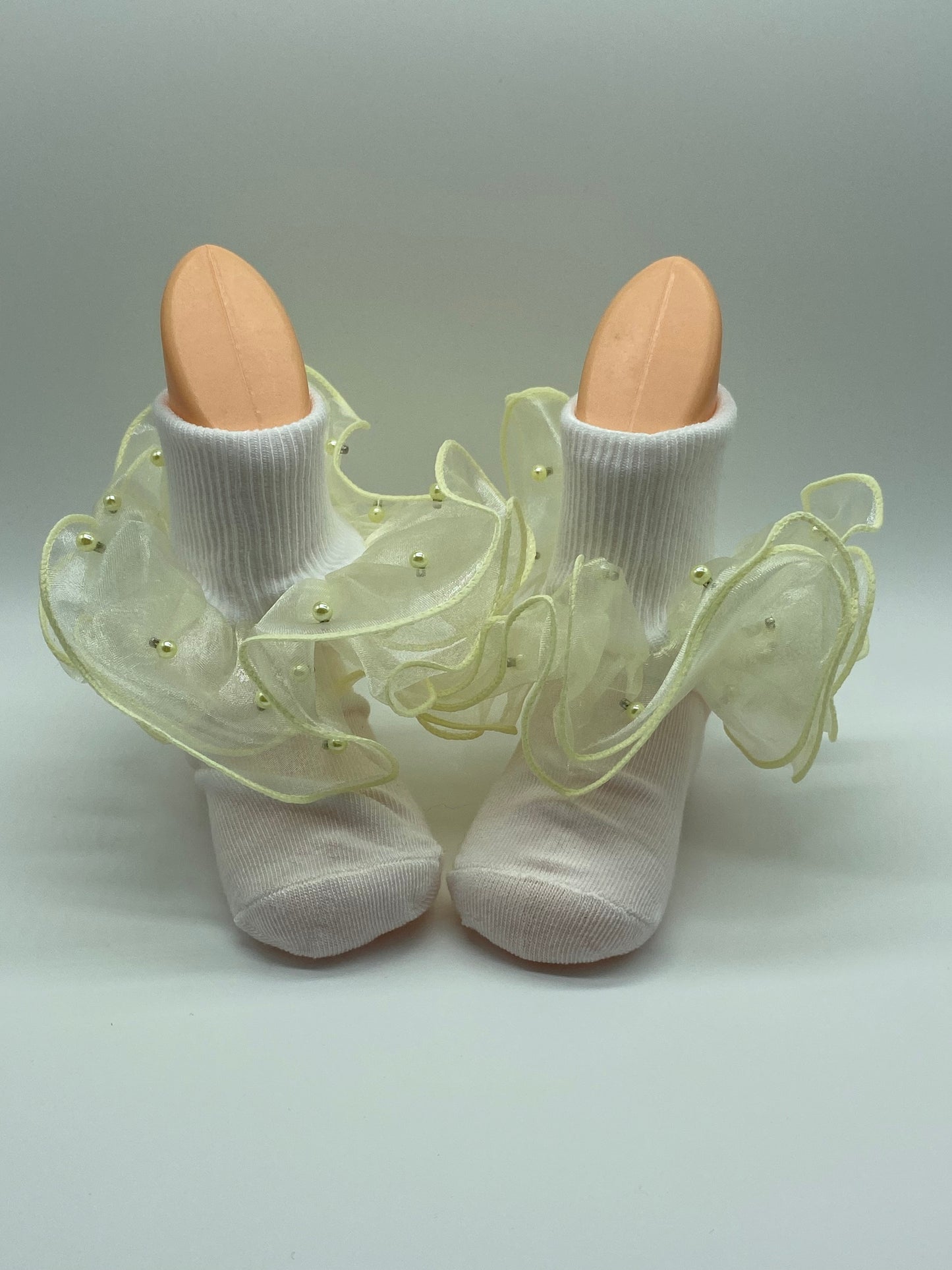 Pearl organza ruffle socks